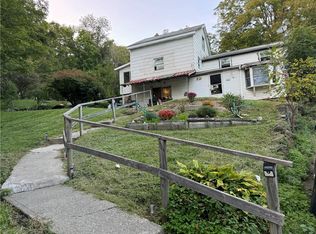 923 Salt Point Tpke, Pleasant valley, NY 12569