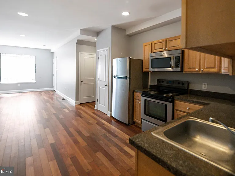 1940 N Gratz St #1 — Photo 5