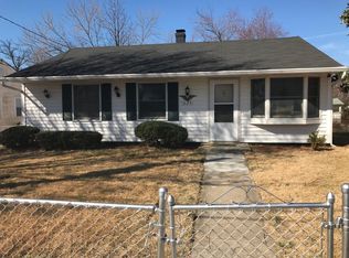 824 Shelby Dr, Oxon Hill, MD 20745