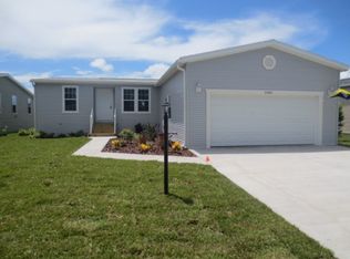 1083 W Lakeview Dr, Sebastian, FL 32958