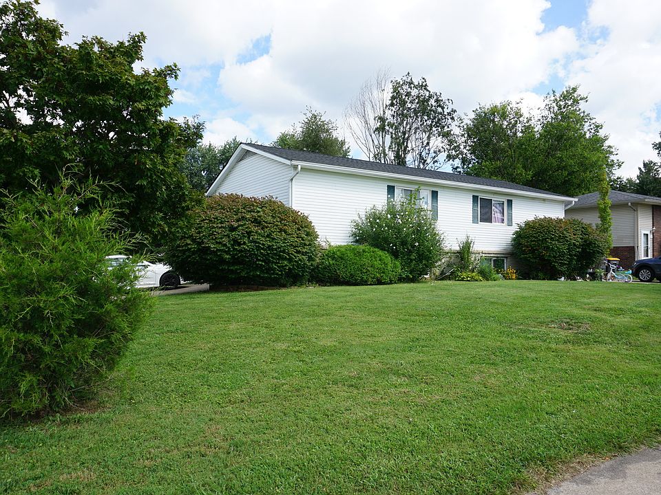 1st image of 703 S Park Square Dr