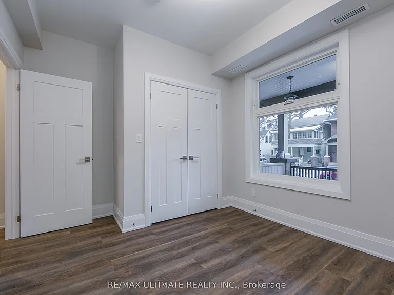 19 Fernwood Park Ave #MAIN — Photo 22