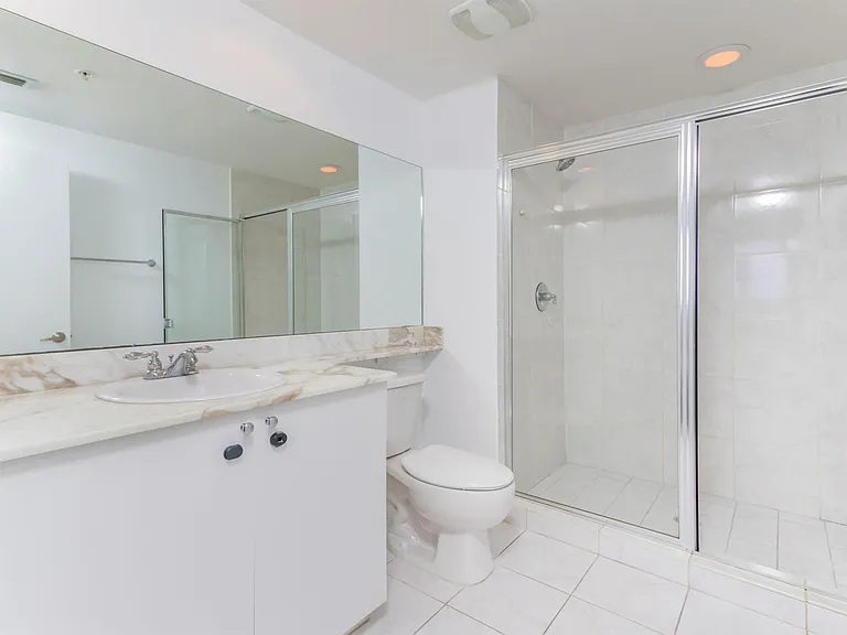 18800 NE 29th Ave #923 — Photo 15