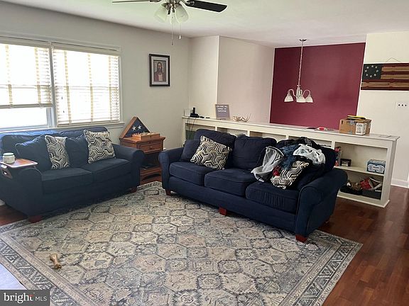 4th image of 4620 Pickeral St