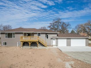 920 Bluff Ave, Little Chute, WI 54140