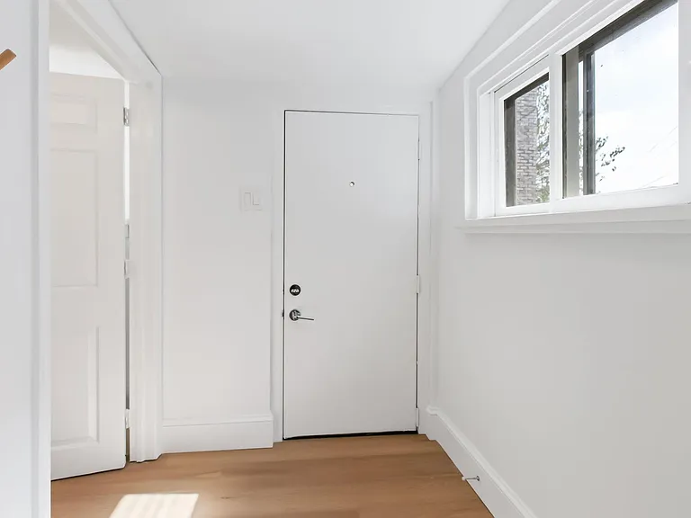 349 N Mulberry St — Photo 15