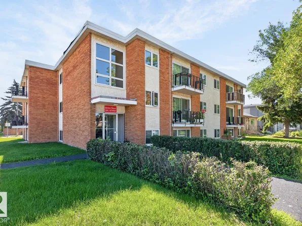 11045 132nd St NW #302, Edmonton, AB T5M 1E4