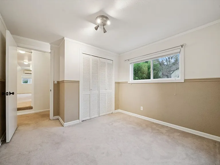 1831 SW Evans St — Photo 34