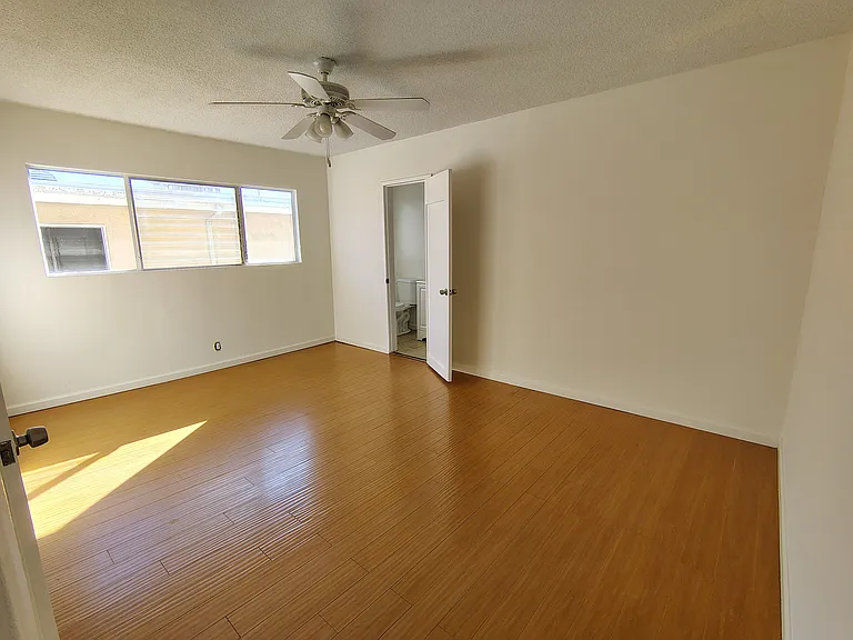 7920 Selma Ave #12 — Photo 12