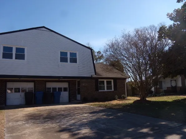 495 Century Ct, Virginia Beach, VA 23462