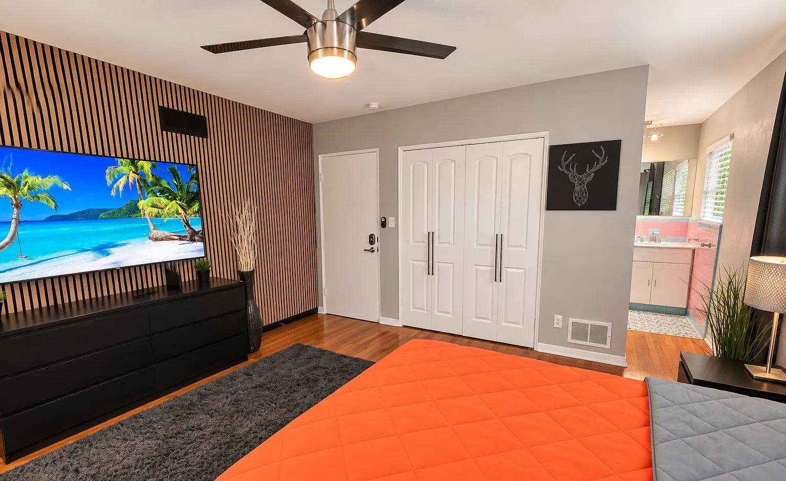 236 North Keech Street - #H Room 2 — Photo 3