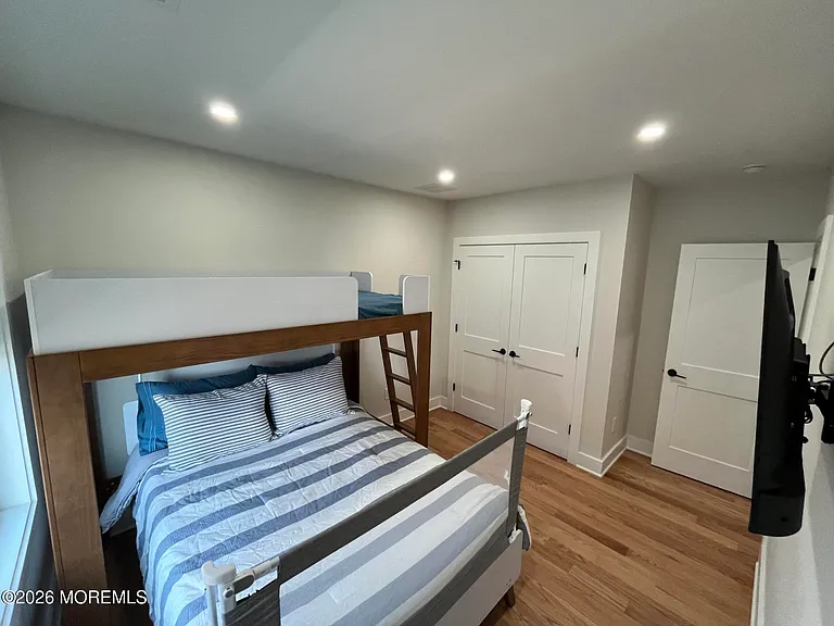 211 Rockwell Ave — Photo 18