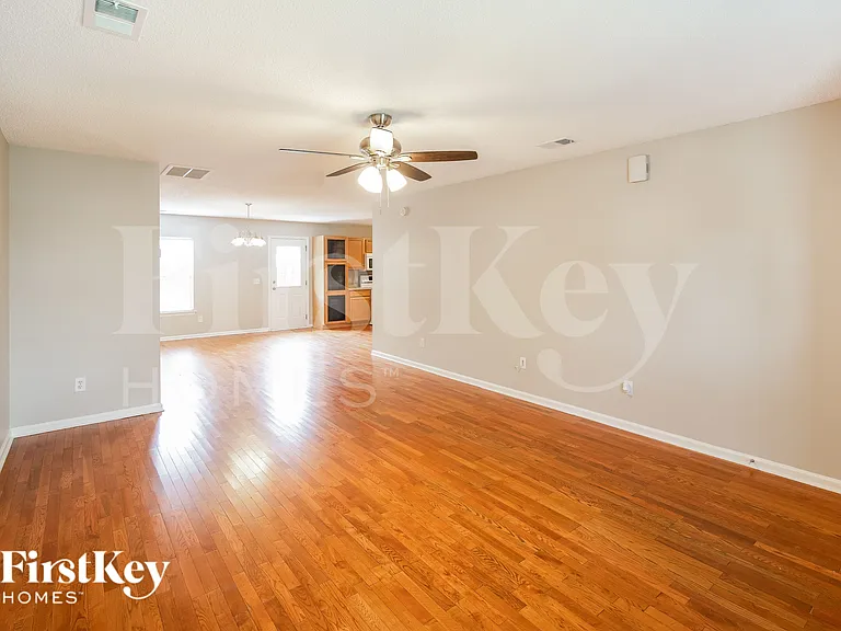 113 Tyron Rd — Photo 3