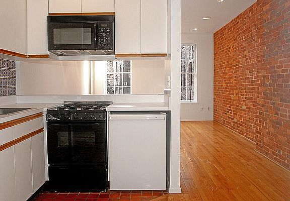 3rd image of 324 E 81st St APT 5RW