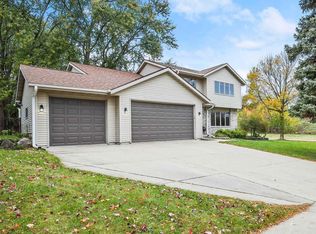 402 Jubilee Ln, Madison, WI 53718