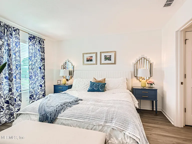 62 Zaragoza Dr — Photo 10