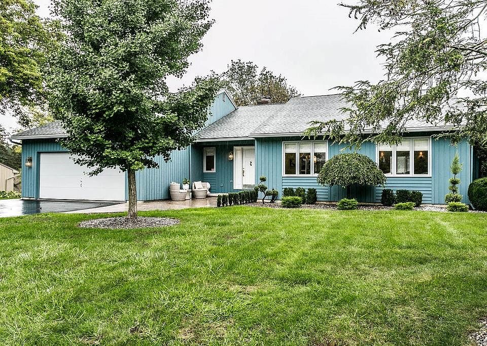 1st image of 109 Spyglass Ln