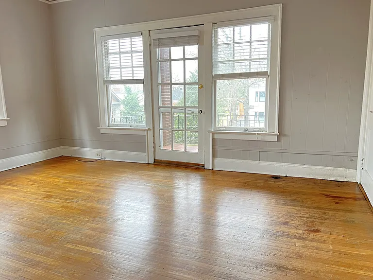 1215 Virginia Ave NE #5 — Photo 8