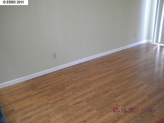 4th image of 1221 Marina Cir