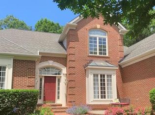 18403 Kingsmill St, Leesburg, VA 20176