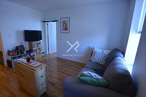 Rented by Yaffa Realty LLC | media 2