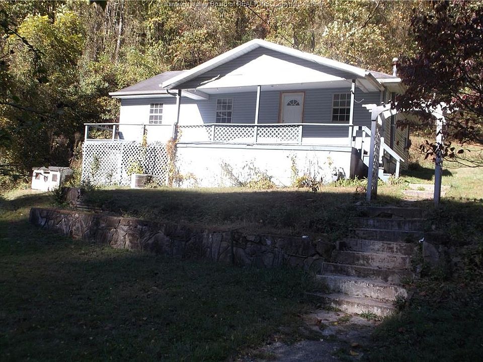 2nd image of 881 S Park Rd SE