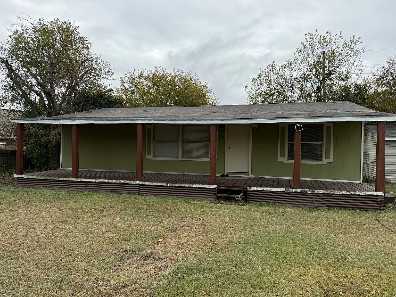 3 bed, 1120 sqft, $1,100 — Photo 2