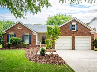 323 Port Royal Dr, Matthews, NC 28105
