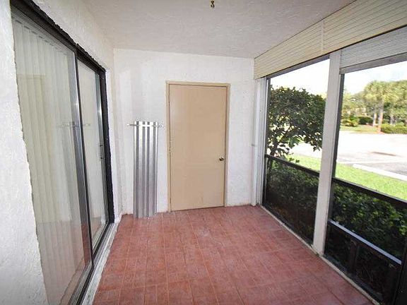 3rd image of 4225 S 57th Ave APT B