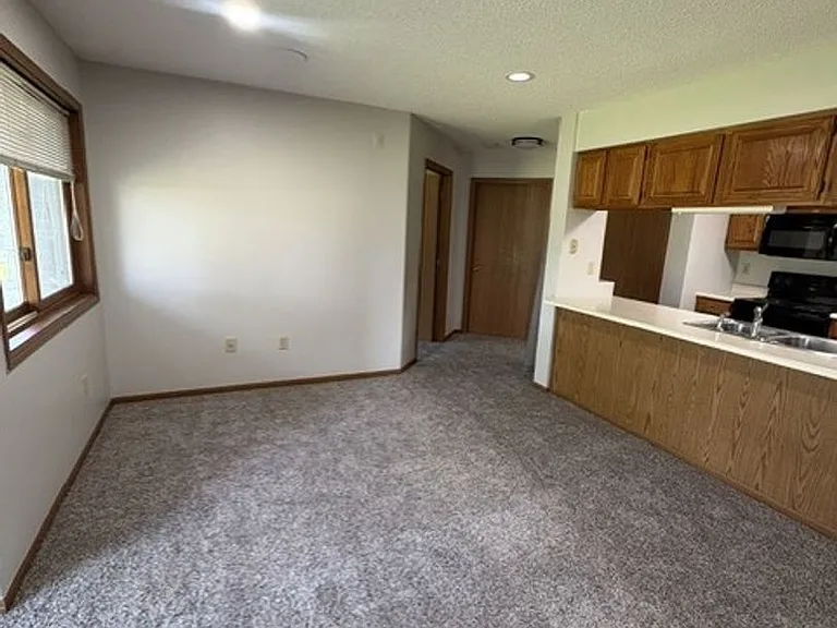 36 Plex - Village Green Apartments — Photo 2
