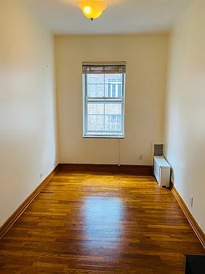 Rented by Bank Neary | media 17