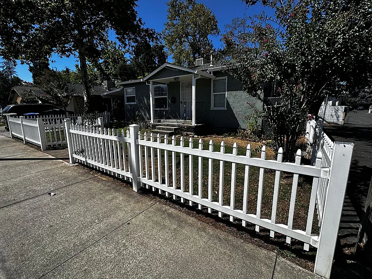 1836 Continental St — Photo 3