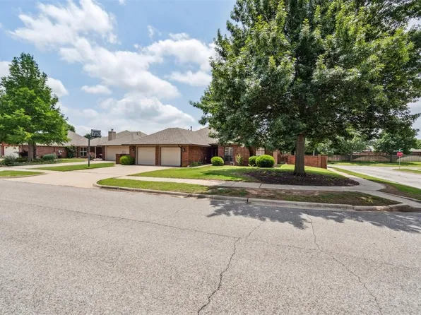 3812 Glisten Ct, Norman, OK 73072