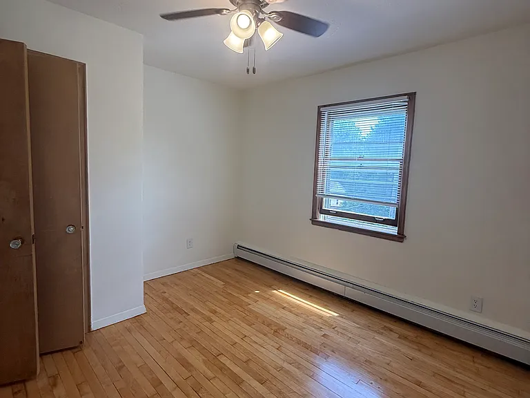 Highland Towers Apartments — Photo 7