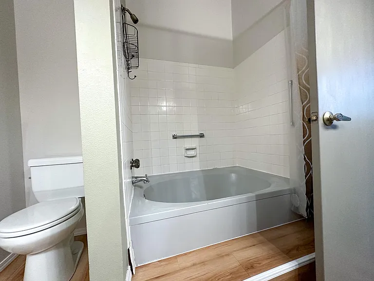 7215 Brentford Dr — Photo 6