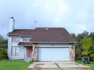 1813 N Michigan Rd, Eaton Rapids, MI 48827