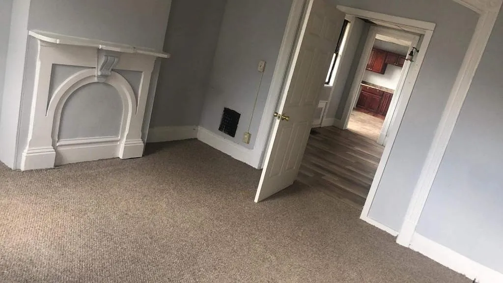 1334 Sunset Ave. Apt 1 — Photo 3