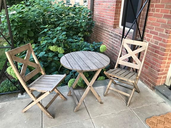 5th image of 4824 Chevy Chase Dr APT 102