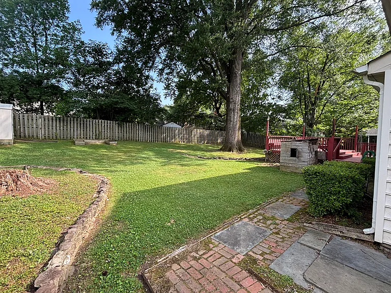 9613 Ashbourn Dr — Photo 18