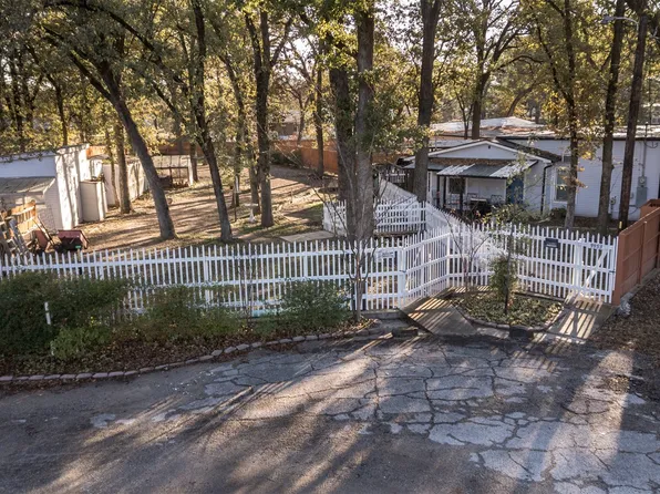 9953 Greentree Ln, Wills Point, TX 75169