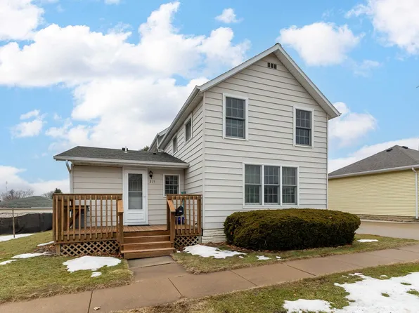 215 Madison St, Cuba City, WI 53807