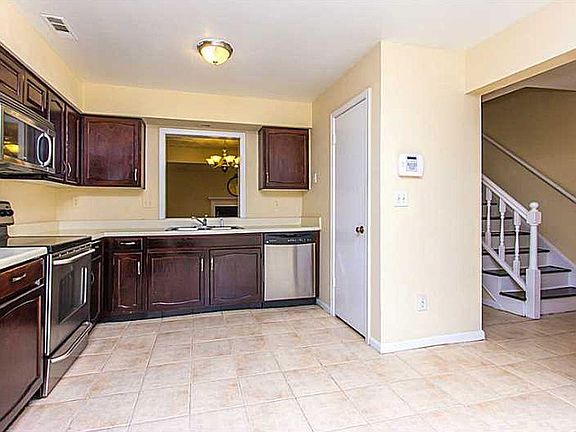 5th image of 5620 Campus Dr