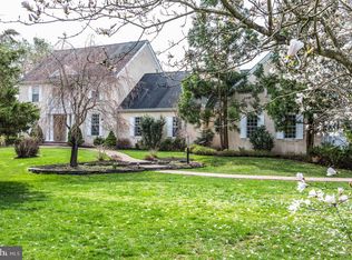 20 Meadow Ln, Pennington, NJ 08534