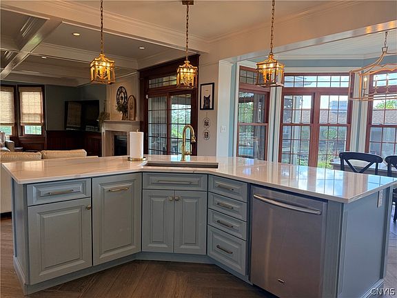 3rd image of 1108 Madden Ln