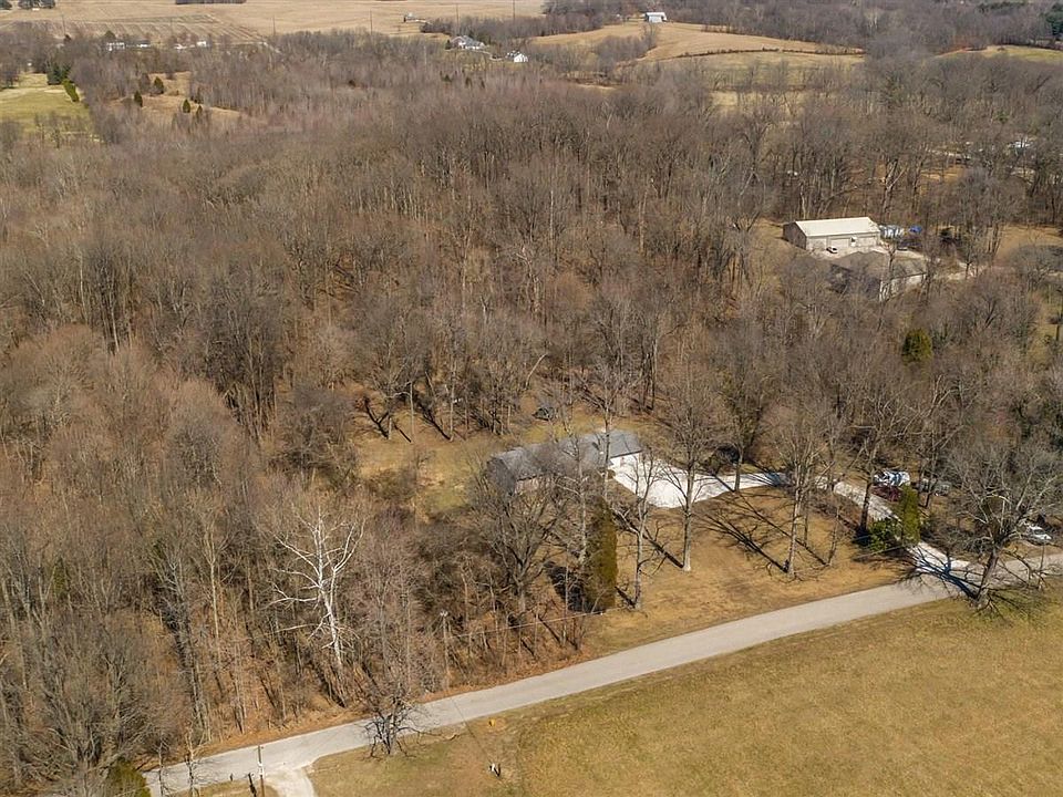2nd image of 2032 Woodland Hills Dr