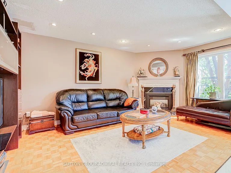 8890 Martin Grove Rd — Photo 16