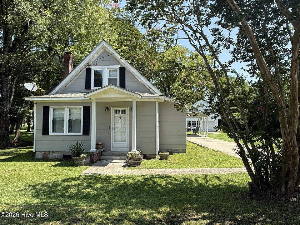 1st image of 210 E Middle Street