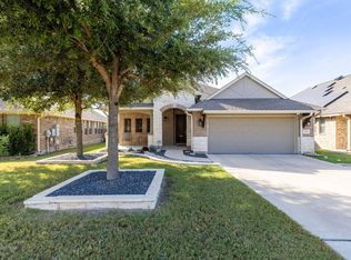 321 Lightcliff St, Hutto, TX 78634