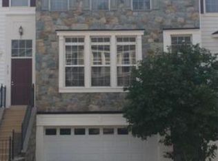 2107 Capstone Cir, Herndon, VA 20170