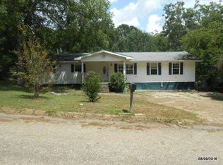 225 Calloway St, Newton, AL 36352
